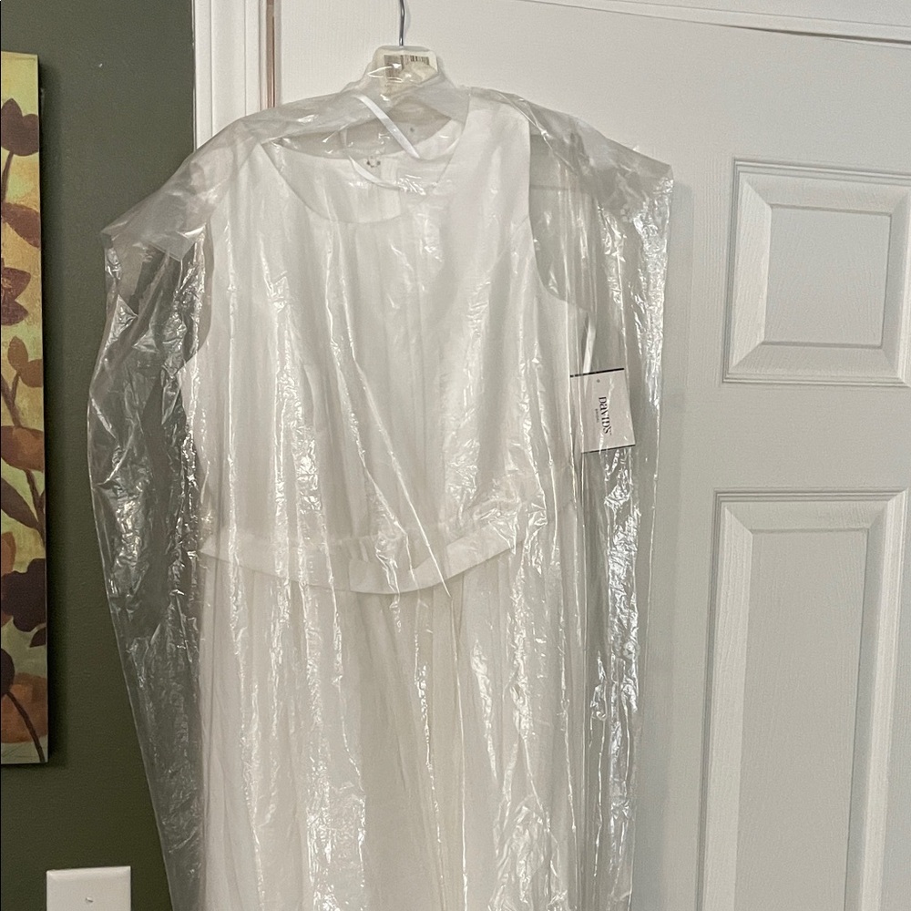 David’s Bridal Elegant White Sleeveless Dress wedding or first communion type